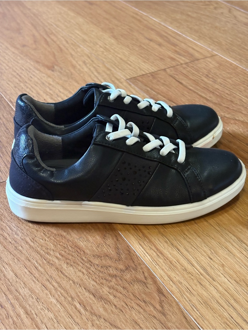 Lifestride sneaker